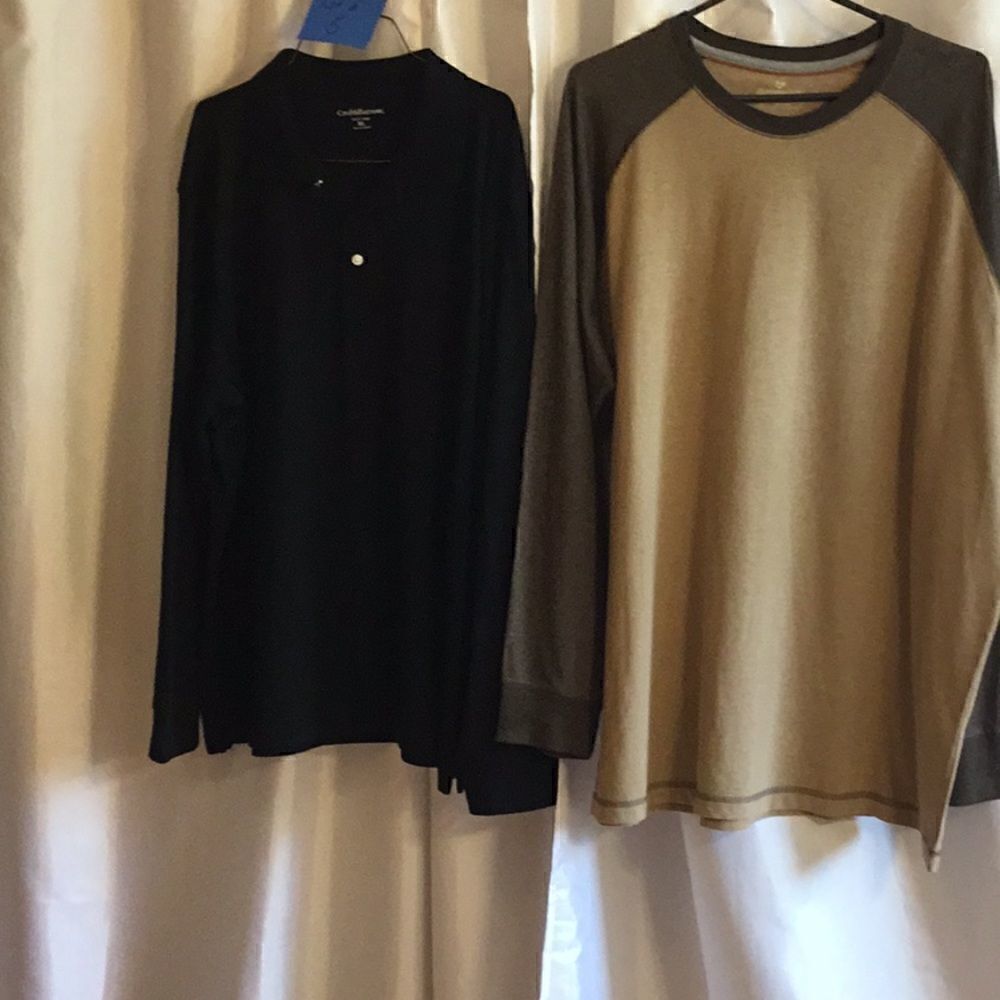 Lot # 5 - 2 long sleeved pull on shirts in xlarge